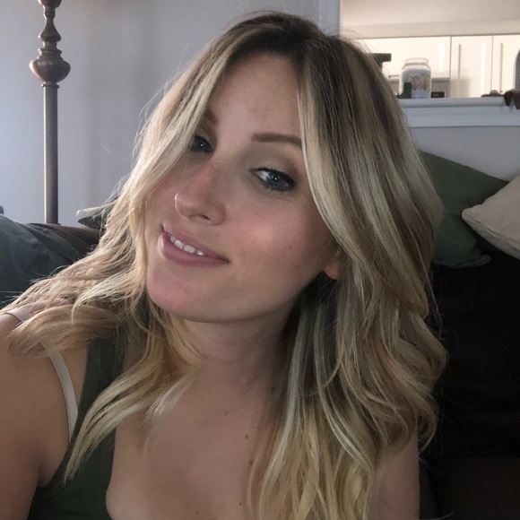 Meet your Posher, Lindsey - Picture 1 of 1